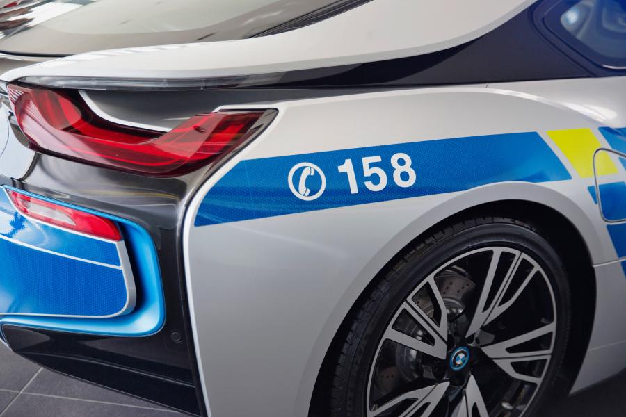 Детали экстерьера BMW i8 Policie (I12) 2017 года  (фото 4 из 9)